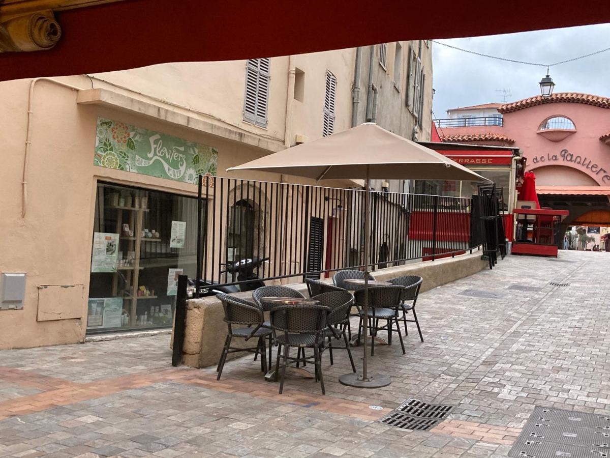 Appartement De Charme Suquet Cannes Exterior photo